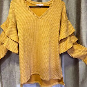 Women’s size medium Gibson Latimer gold sweater